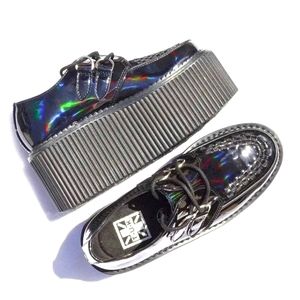 TUK Black patent aurora platform shoes size US 8